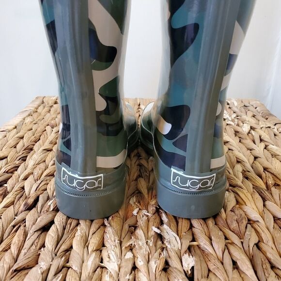 Camo Waterproof Rain Boots - Picture 8 of 15